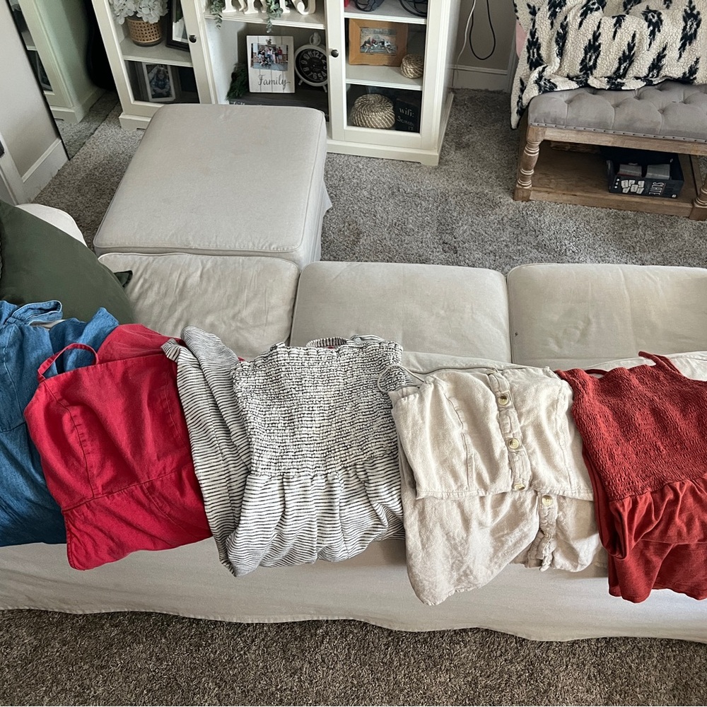 Lot of 5 Women’s Old Navy Rompers & Casual Dresses- Medium or Petite Med. Cotton